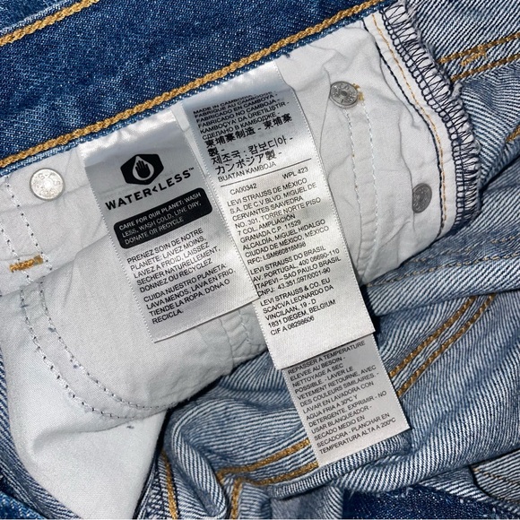 Levi's Wedgie Straight Oxnard Drive Distressed High Rise Jeans Sz 26 × 28 EUC - Picture 10 of 16